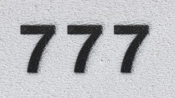 777 Bedeutung und 6 Gründe, warum Sie diese Engelszahl immer wieder sehen