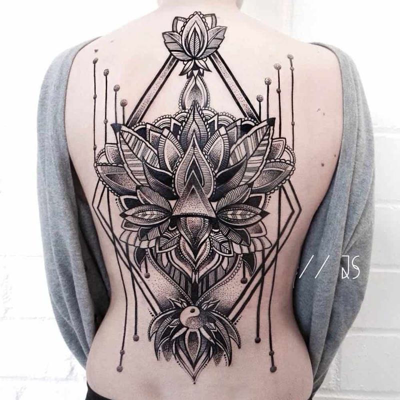 einzigartiges Design Tattoo