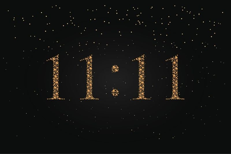 Sterne, die am Nachthimmel die Nummer 11:11 bilden