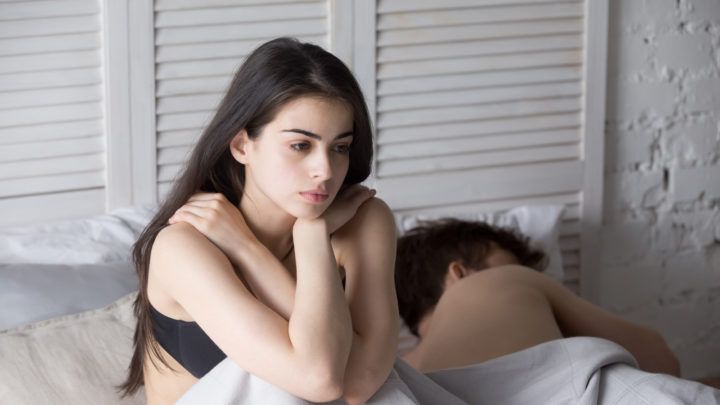 15 psychologische Fakten über eine untreue Frau + Anzeichen