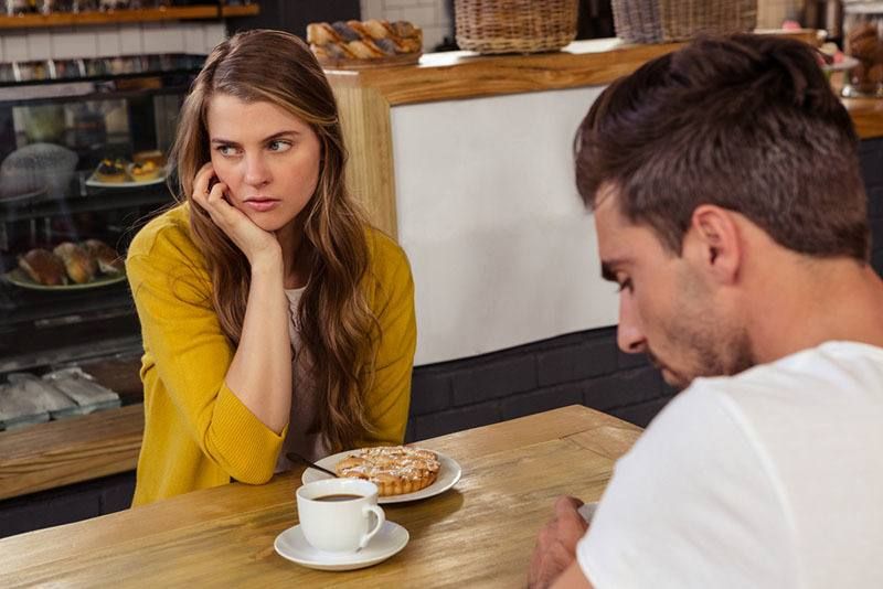 5 bewährte Möglichkeiten, um eine Beziehung zu vermeiden, die zum Scheitern verurteilt ist