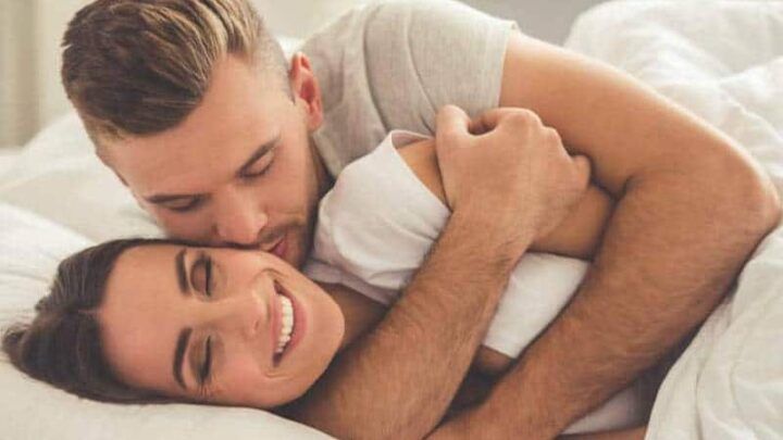 7 Gründe, warum Sie neben jemandem schlafen sollten, den Sie lieben
